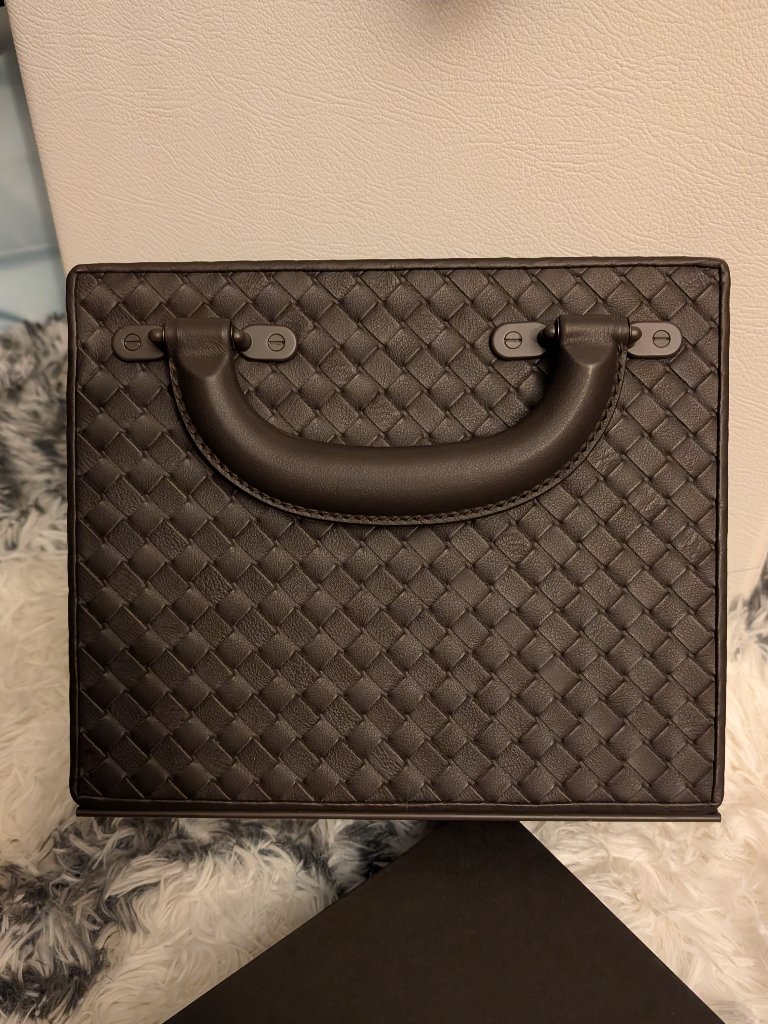 Bottega Veneta